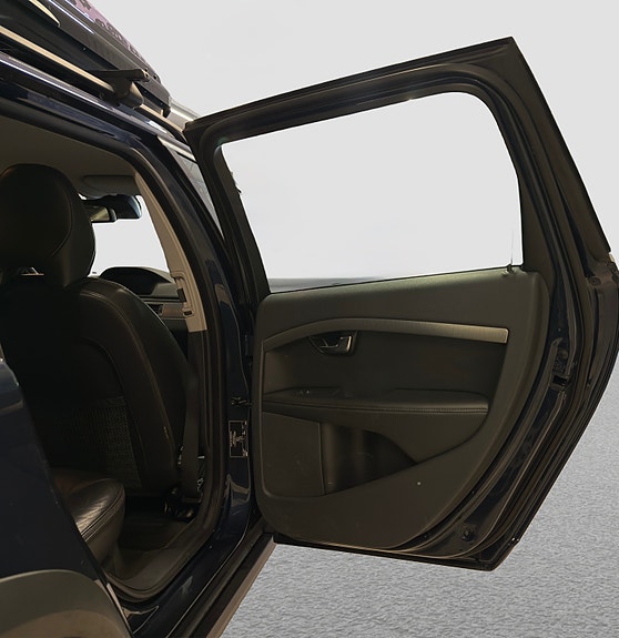 Volvo XC70 10 of 30