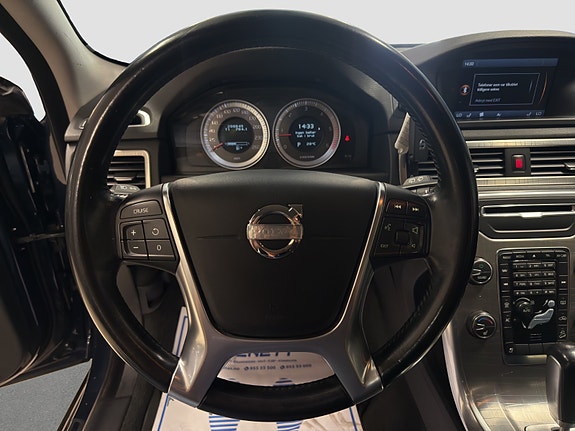 Volvo XC70 24 of 30