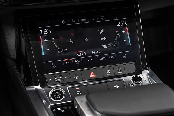Audi Q8 e-tron 23 of 30