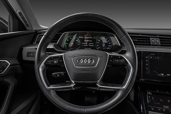 Audi Q8 e-tron 14 of 30