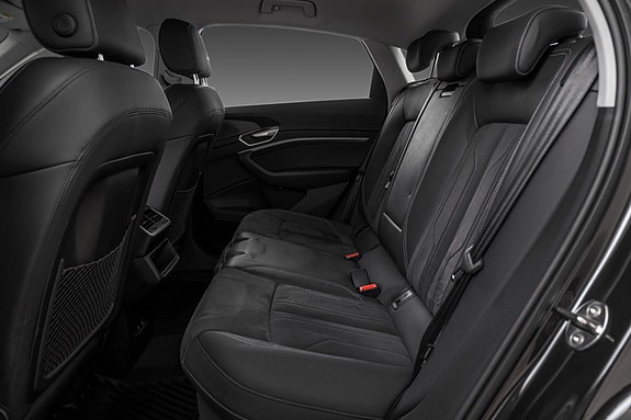 Audi Q8 e-tron 13 of 30
