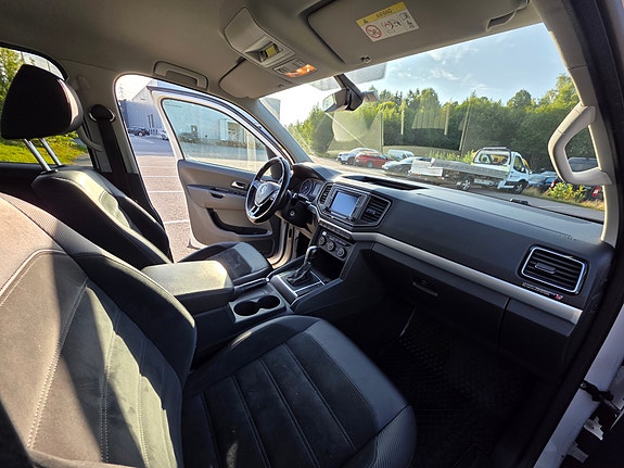 Volkswagen Amarok 4 of 11