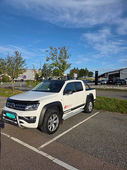 Volkswagen Amarok 2 of 11
