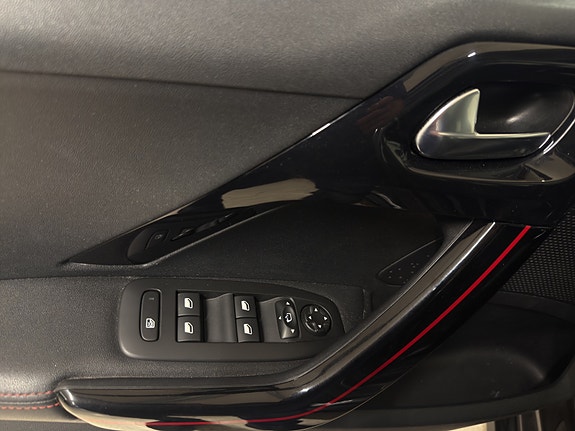 Peugeot 2008 16 of 30