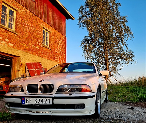 Alpina B10 4 of 30
