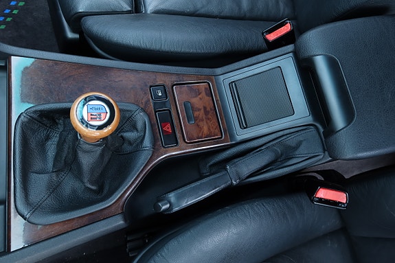 Alpina B10 13 of 30