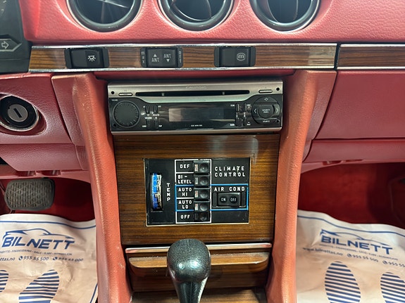 Mercedes-Benz SL 19 of 23