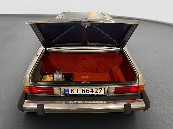 Mercedes-Benz SL 6 of 23