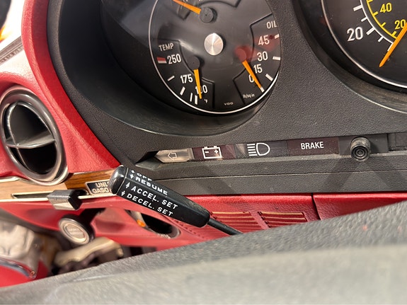 Mercedes-Benz SL 16 of 23
