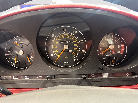 Mercedes-Benz SL 17 of 23