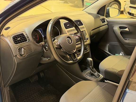 Volkswagen Polo 8 of 17