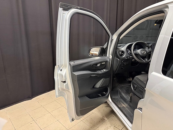 Mercedes-Benz Vito 16 of 30