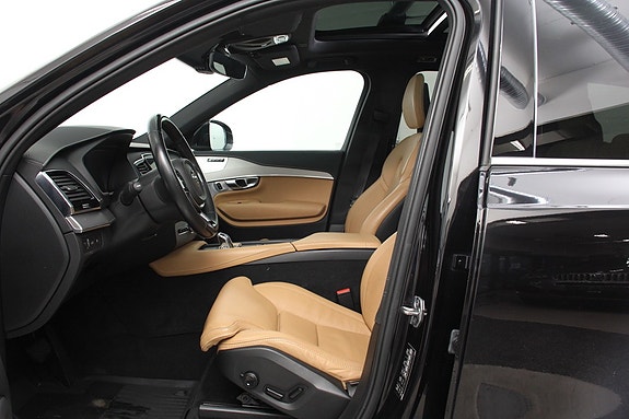 Volvo XC90 22 of 30