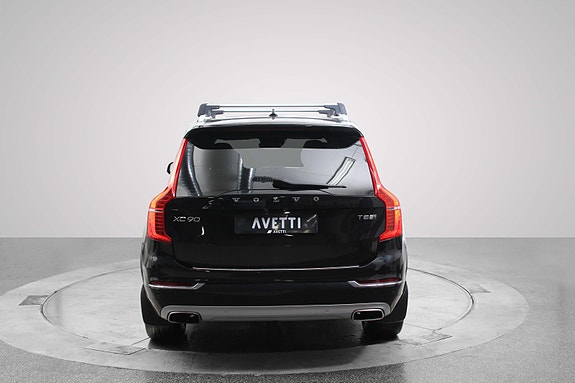 Volvo XC90 6 of 30