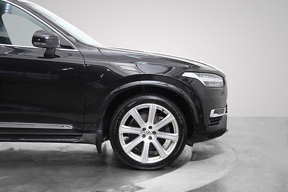Volvo XC90 12 of 30