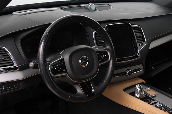 Volvo XC90 24 of 30