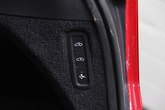 Volvo XC90 19 of 30