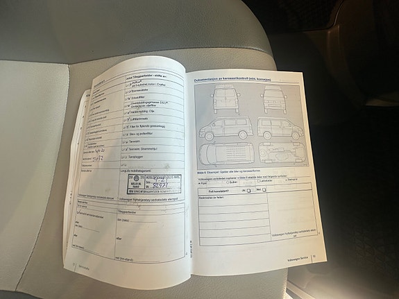 Volkswagen Crafter 21 of 28