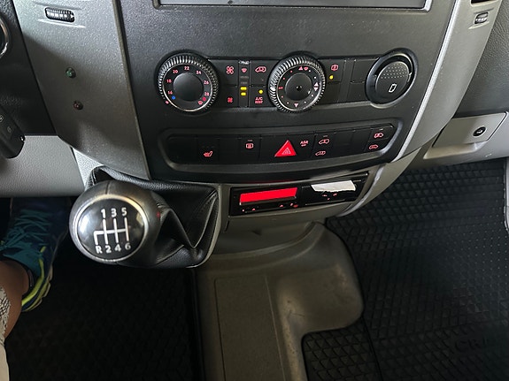 Volkswagen Crafter 16 of 28