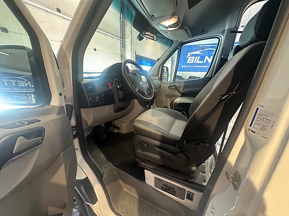 Volkswagen Crafter 19 of 28