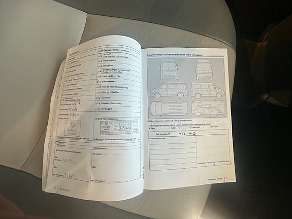 Volkswagen Crafter 23 of 28