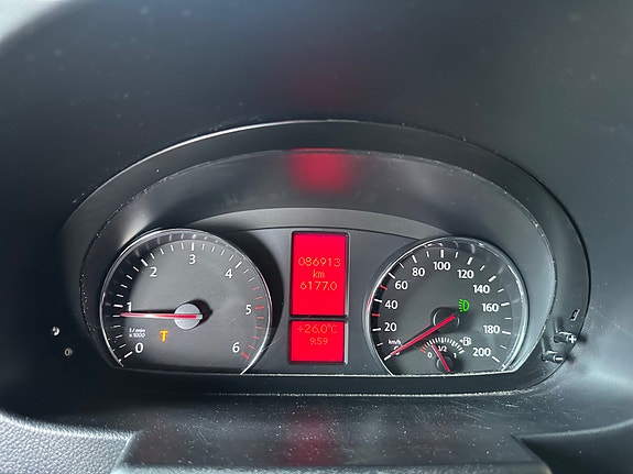 Volkswagen Crafter 17 of 28