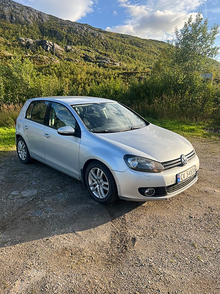 Volkswagen Golf VI 2 of 9