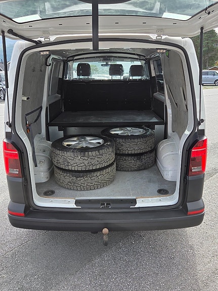 Volkswagen Transporter 6 of 13