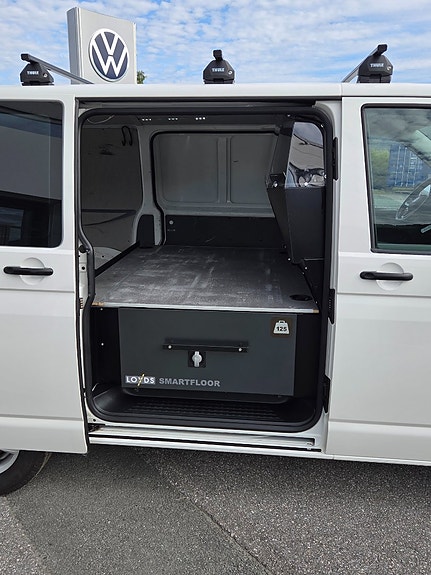 Volkswagen Transporter 7 of 13
