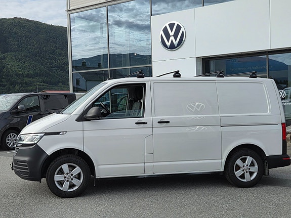 Volkswagen Transporter 2 of 13