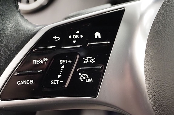 Mercedes-Benz EQE SUV 11 of 21