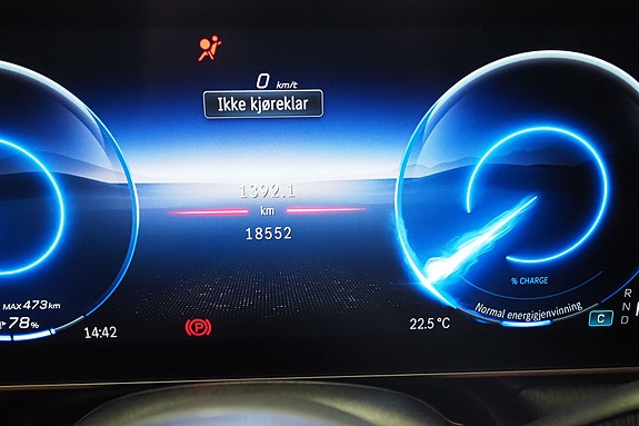 Mercedes-Benz EQE SUV 14 of 21