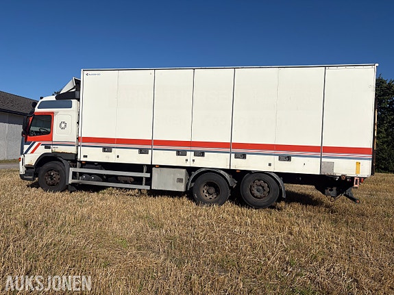 Volvo FM9 6 of 30