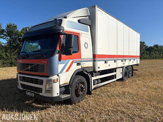Volvo FM9 2 of 30