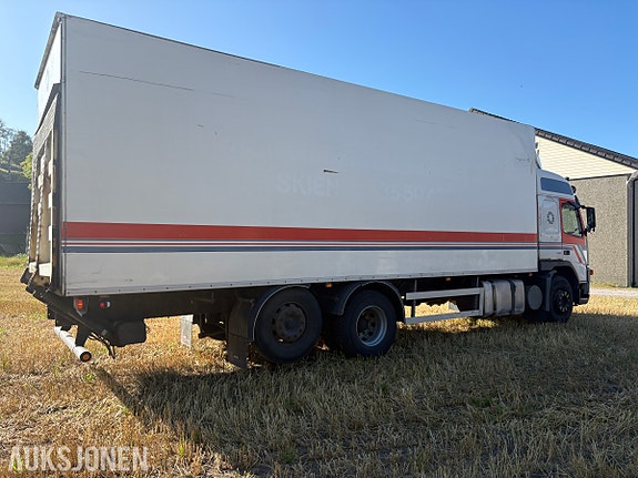 Volvo FM9 14 of 30