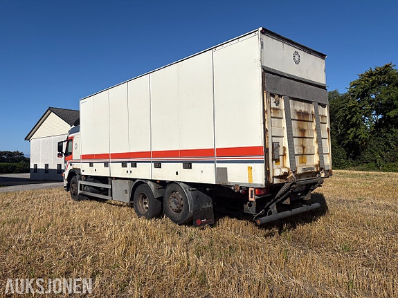 Volvo FM9 8 of 30