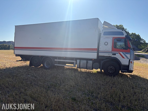 Volvo FM9 17 of 30