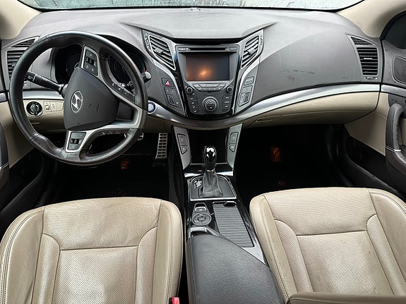Hyundai i40 12 of 12