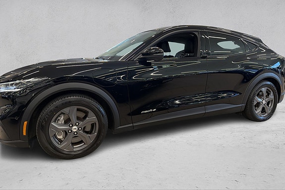 Ford Mustang Mach-E 2 of 19