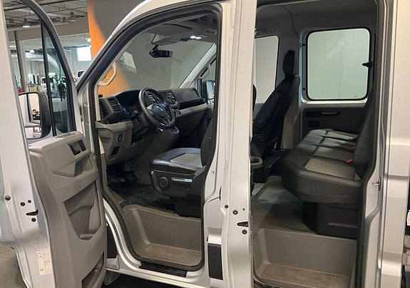 Volkswagen Crafter 8 of 12