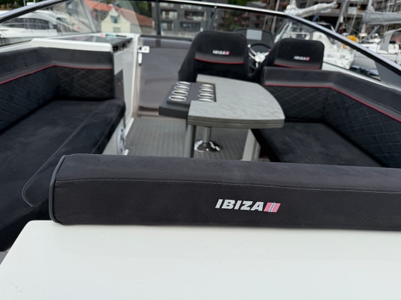 Ibiza 811 Touring 2019 – Yamaha 300 hk – 106 timer – baugpropell 10 of 28