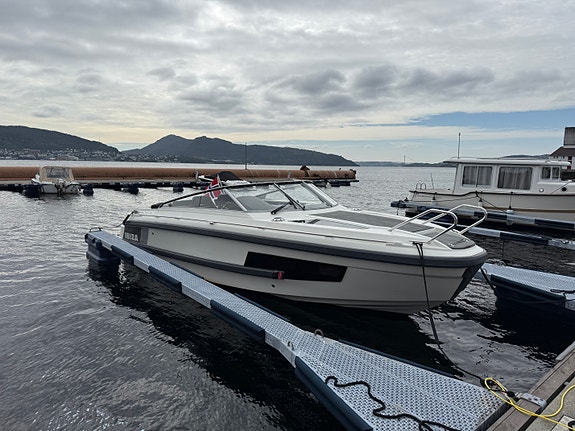 Ibiza 811 Touring 2019 – Yamaha 300 hk – 106 timer – baugpropell 6 of 28
