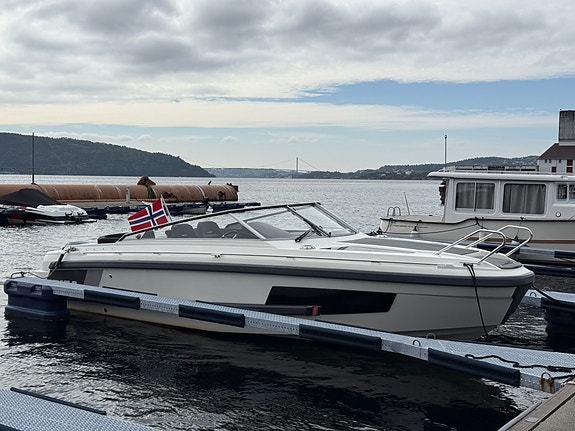 Ibiza 811 Touring 2019 – Yamaha 300 hk – 106 timer – baugpropell 7 of 28
