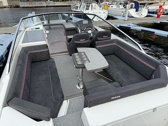 Ibiza 811 Touring 2019 – Yamaha 300 hk – 106 timer – baugpropell 9 of 28