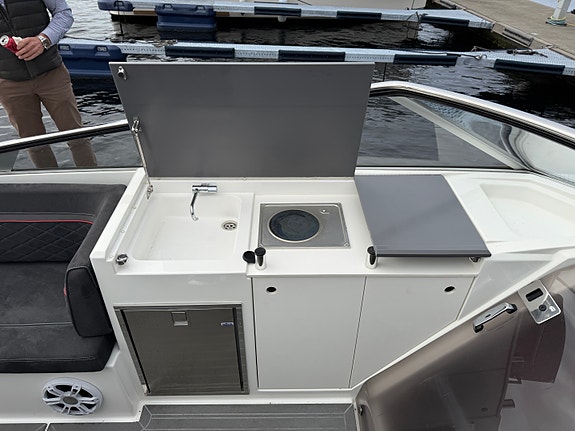 Ibiza 811 Touring 2019 – Yamaha 300 hk – 106 timer – baugpropell 17 of 28