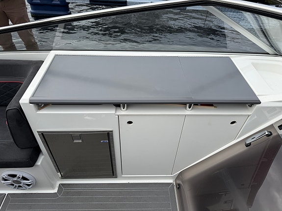 Ibiza 811 Touring 2019 – Yamaha 300 hk – 106 timer – baugpropell 16 of 28
