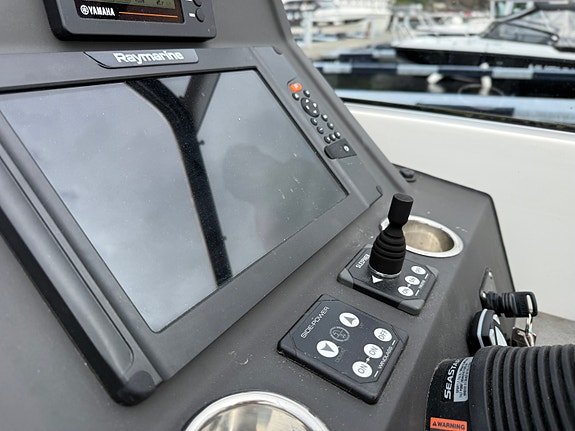 Ibiza 811 Touring 2019 – Yamaha 300 hk – 106 timer – baugpropell 14 of 28