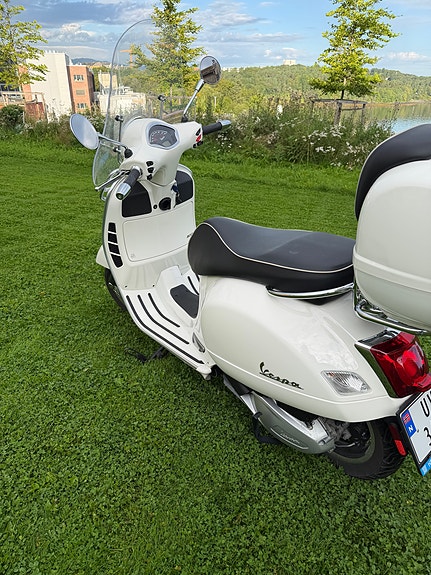 Vespa GTS 300 13 of 13