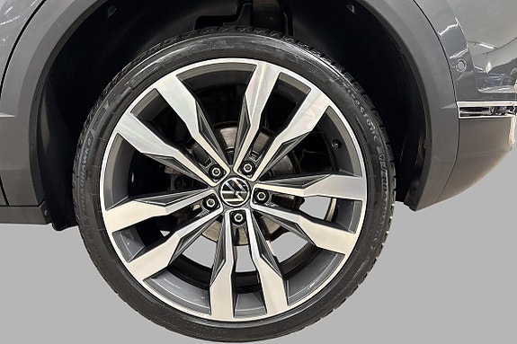Volkswagen T-Roc 9 of 19