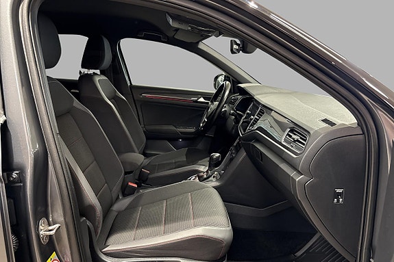 Volkswagen T-Roc 16 of 19